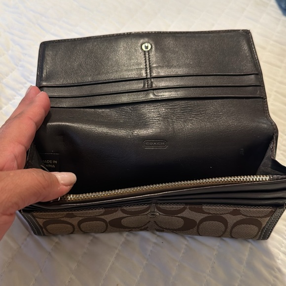 Coach Wallet - Picture 3 of 6